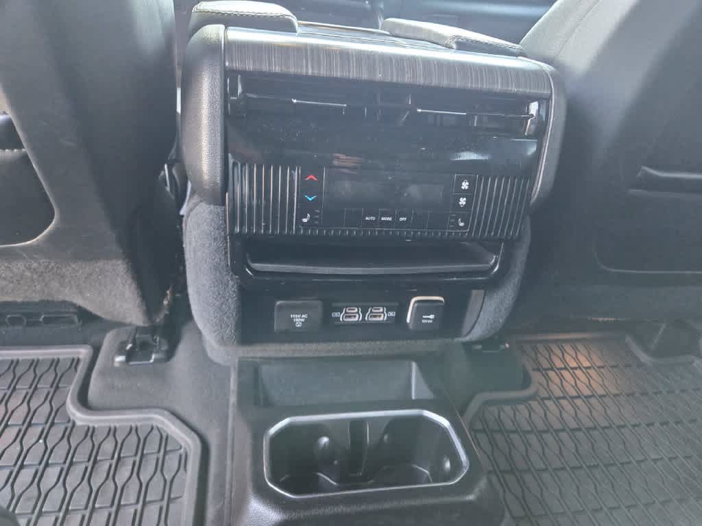 Used 2024 Jeep Wagoneer Series II AWD/4WD image 13