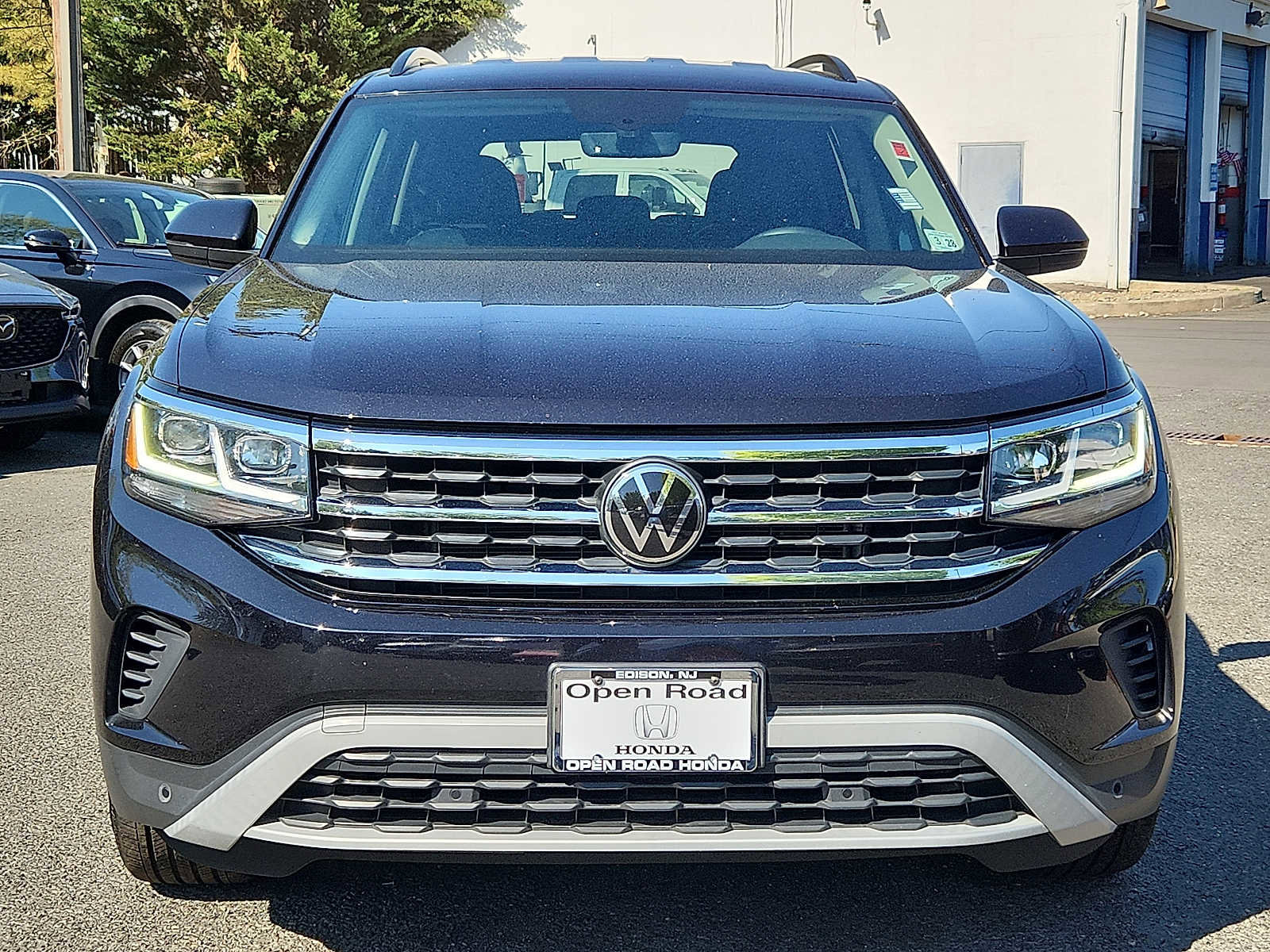 Used 2023 Volkswagen Atlas SE w/ Black Wheel Package AWD/4WD image 2