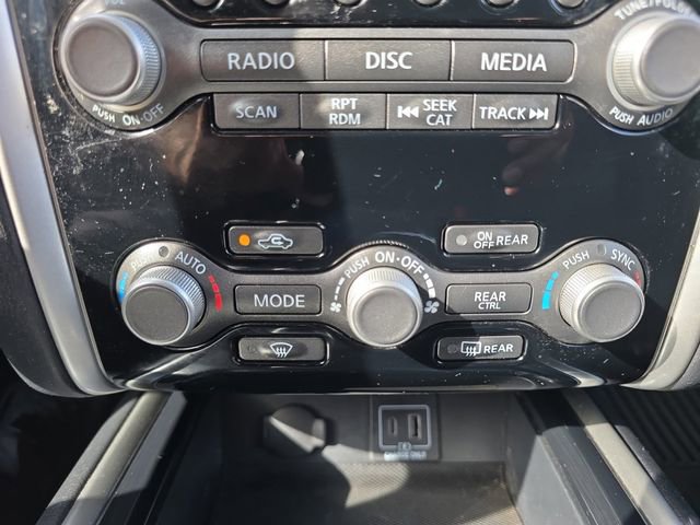 Used 2019 Nissan Pathfinder S FWD image 4
