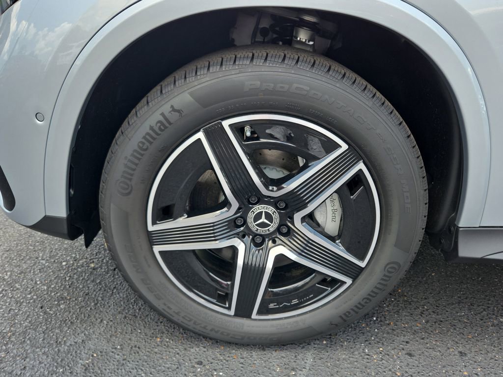 New 2025 Mercedes-Benz GLC 350e 4MATIC image 9