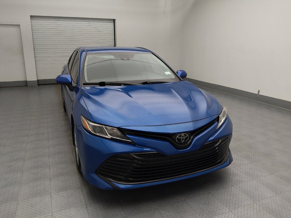 Used 2020 Toyota Camry LE image 14