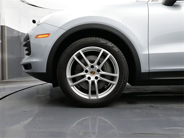 Used 2020 Porsche Cayenne S image 6