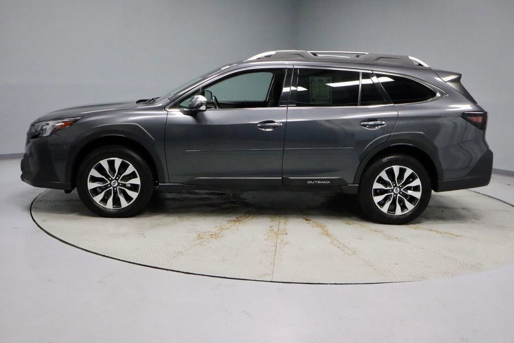Used 2023 Subaru Outback Touring XT AWD/4WD image 10