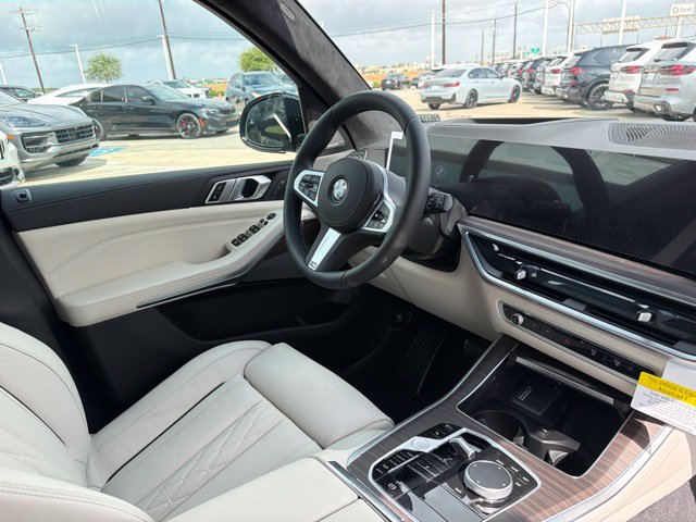 New 2026 BMW X5 xDrive40i w/ M Sport Package AWD/4WD image 22