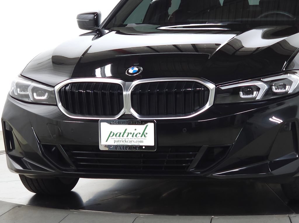 Used 2023 BMW 330i xDrive Sedan w/ Premium Package AWD/4WD image 4