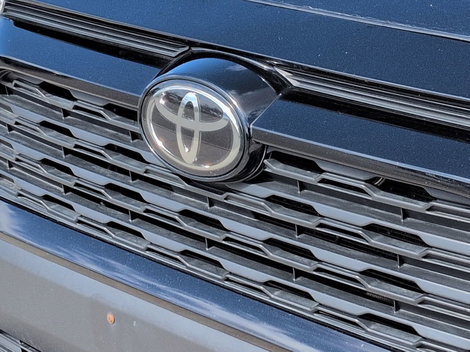 Used 2019 Toyota RAV4 XLE image 13