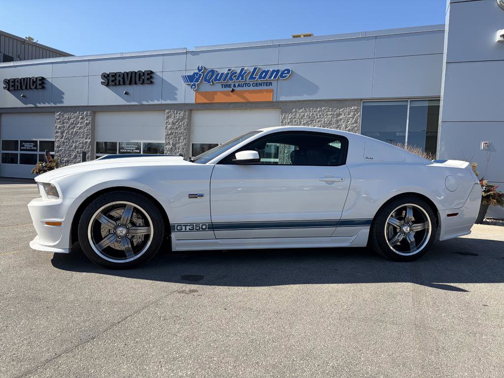 Used 2011 Ford Mustang GT Premium image 8