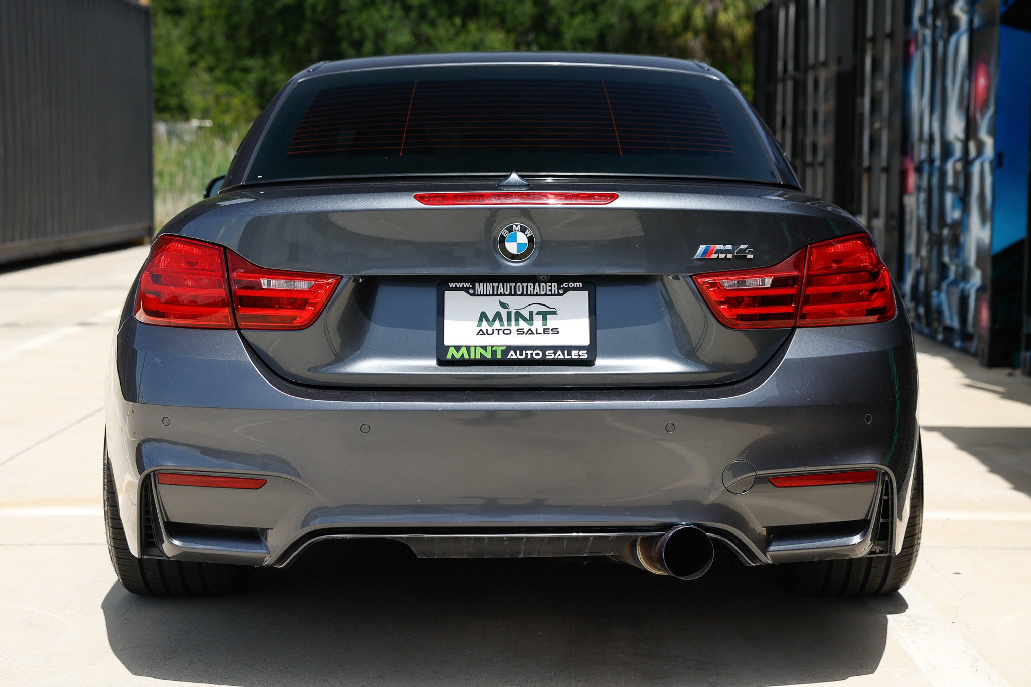Used 2016 BMW M4 Convertible RWD image 11