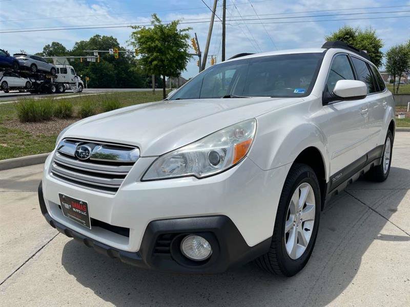 Used 2014 Subaru Outback 2.5i Premium AWD/4WD image 1