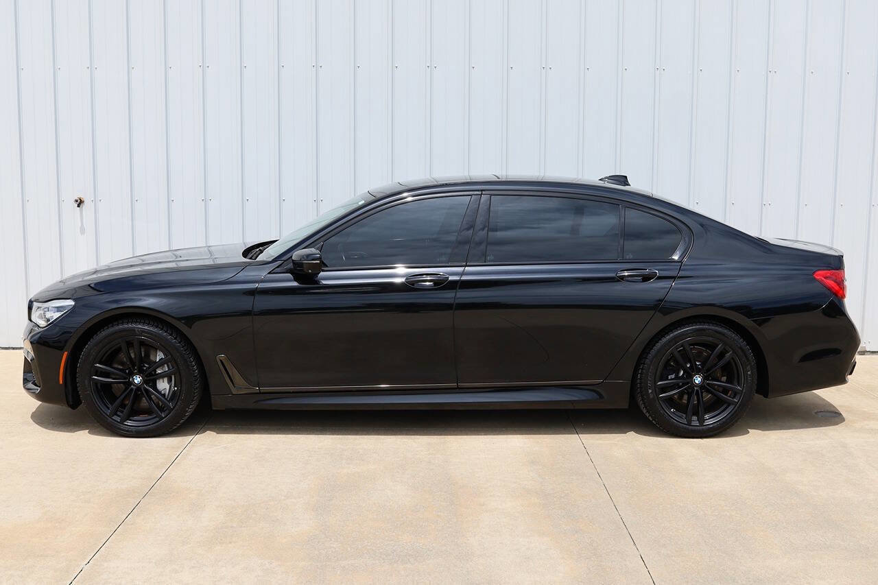 Used 2019 BMW 750i xDrive image 2