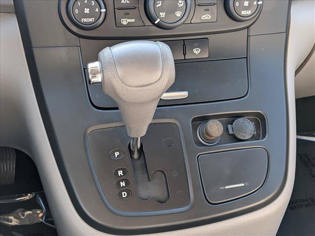 Used 2012 Kia Sedona LX FWD image 12