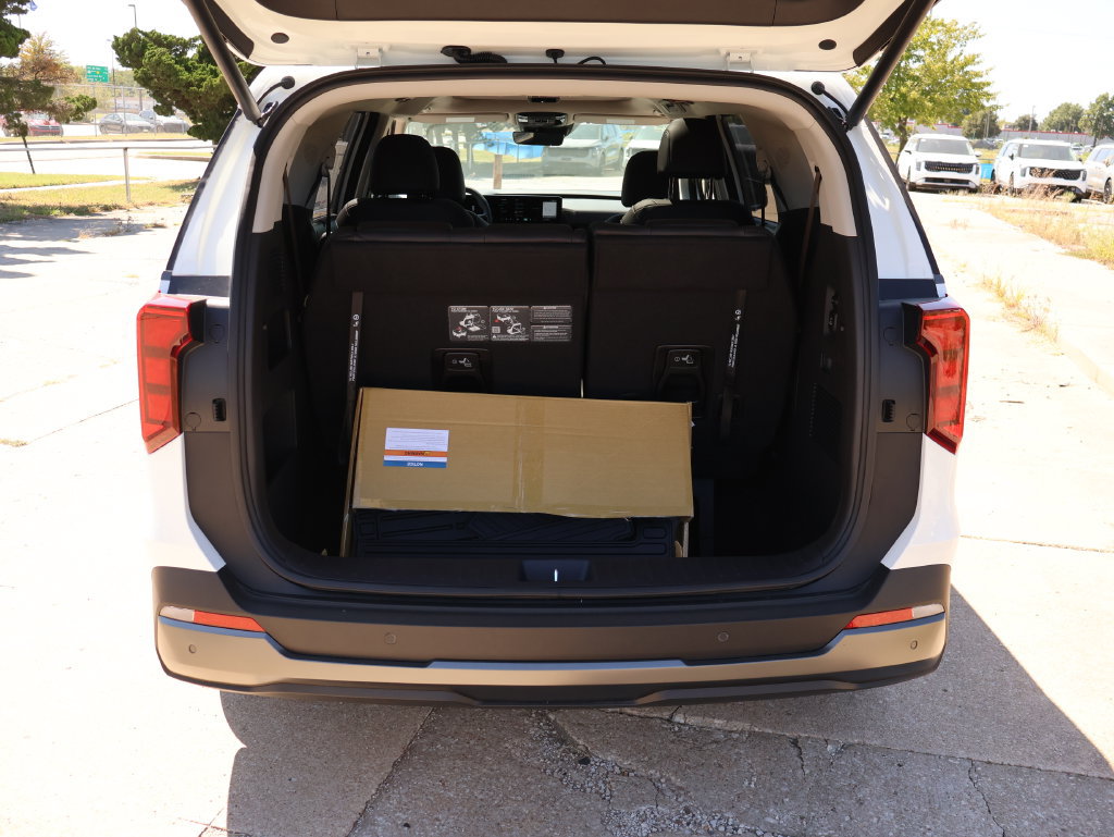 New 2027 Kia Carnival SX w/ Dark Edition Package FWD image 9