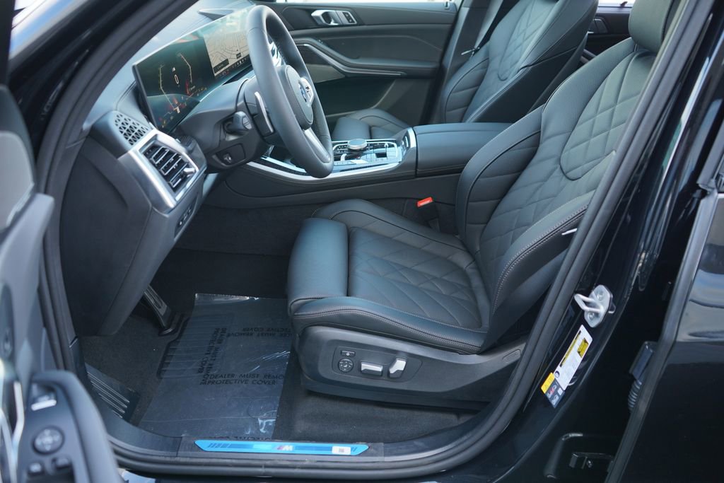 New 2026 BMW X5 xDrive50e w/ M Sport Package image 10