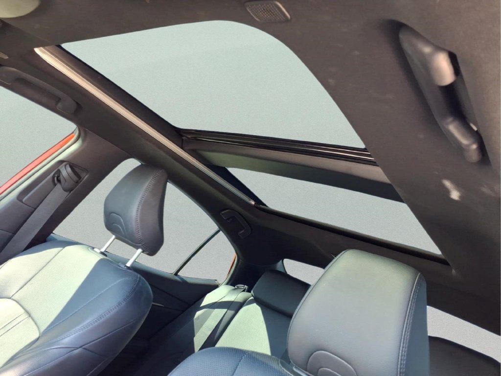 Used 2025 Toyota Camry XSE FWD image 12