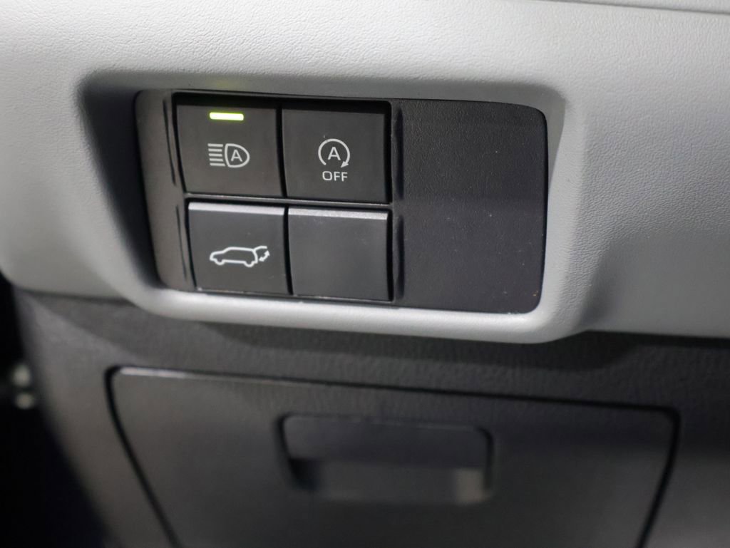 Used 2023 Toyota Highlander XLE image 36