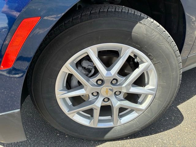Used 2023 Chevrolet Equinox LT w/ LPO, Floor Liner Package AWD/4WD image 10