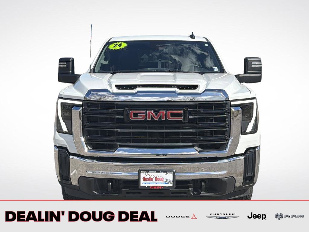 Used 2024 GMC Sierra 2500 Pro w/ Convenience Package AWD/4WD image 9