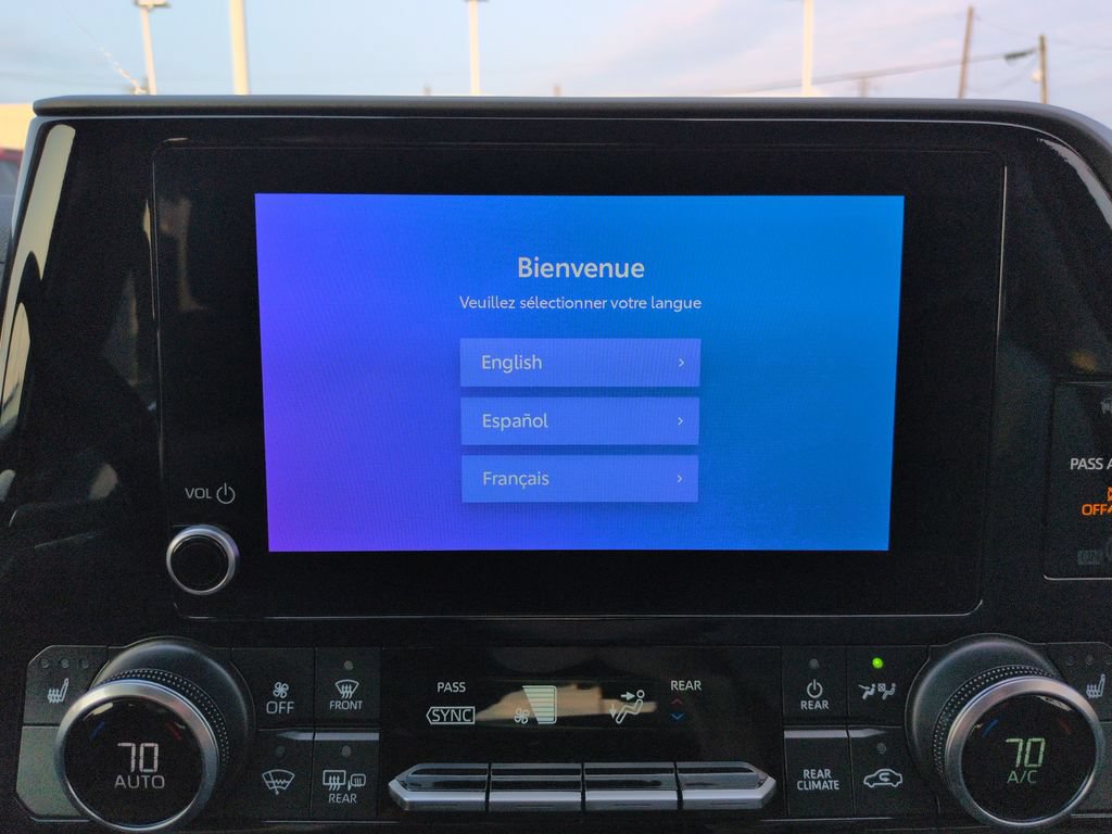 Certified 2023 Toyota Highlander XLE FWD image 19