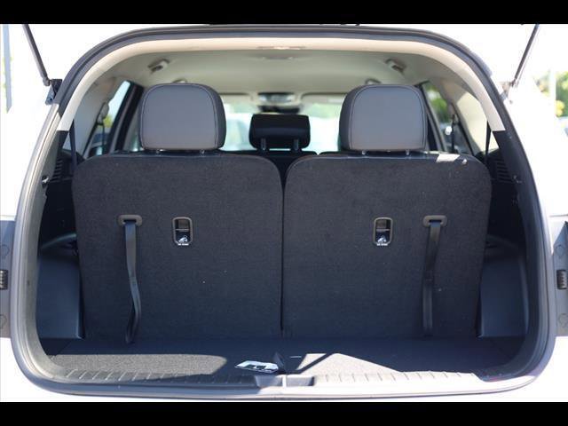 Used 2025 Kia Sorento S image 16