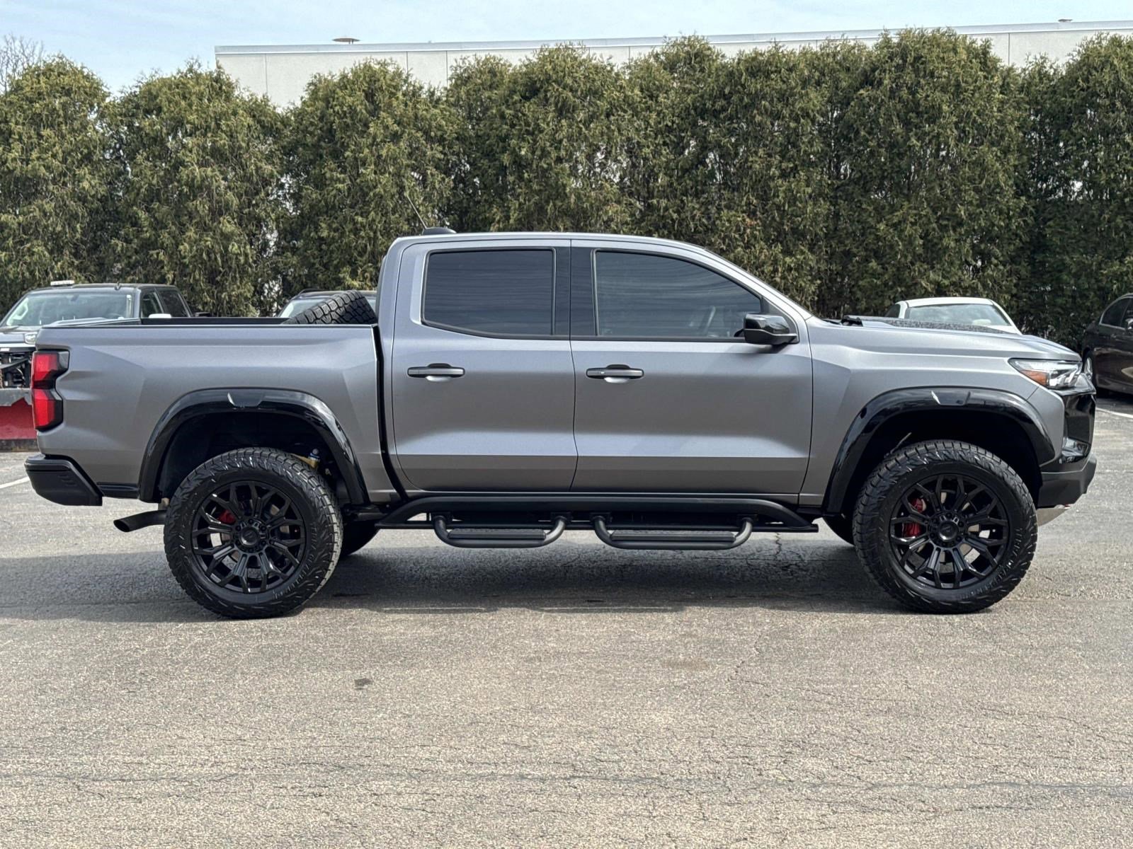 Used 2024 Chevrolet Colorado ZR2 w/ Safety Package AWD/4WD image 4