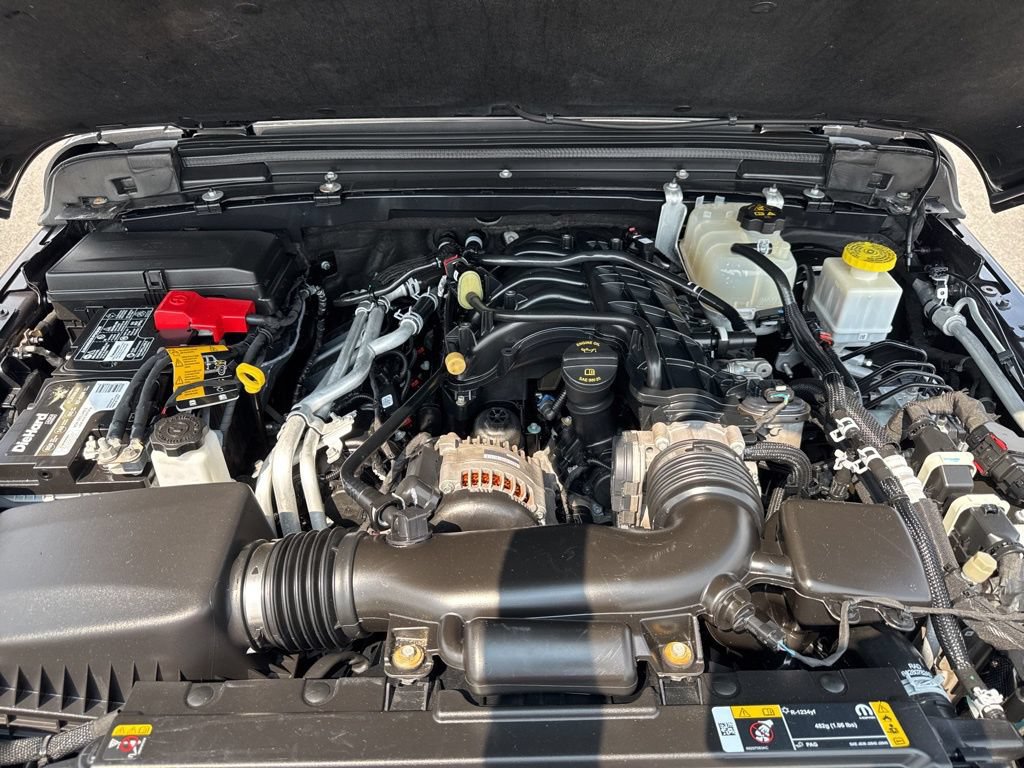 Used 2023 Jeep Gladiator Overland AWD/4WD image 10