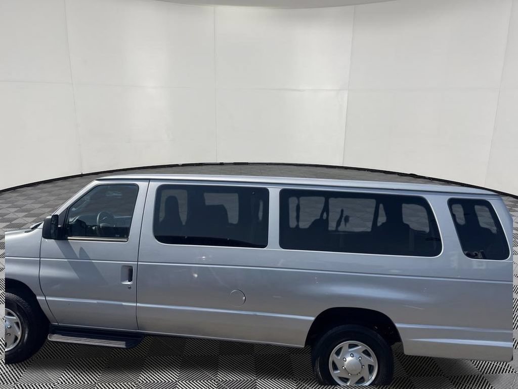 Used 2012 Ford E-350 and Econoline 350 XLT RWD image 8