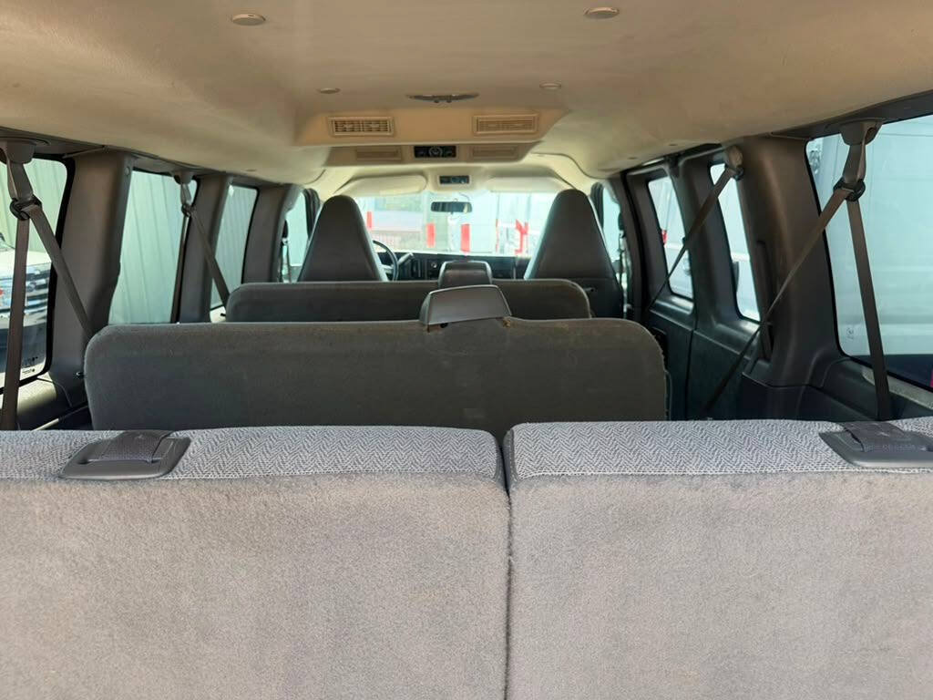 Used 2016 Chevrolet Express 2500 LS RWD image 21