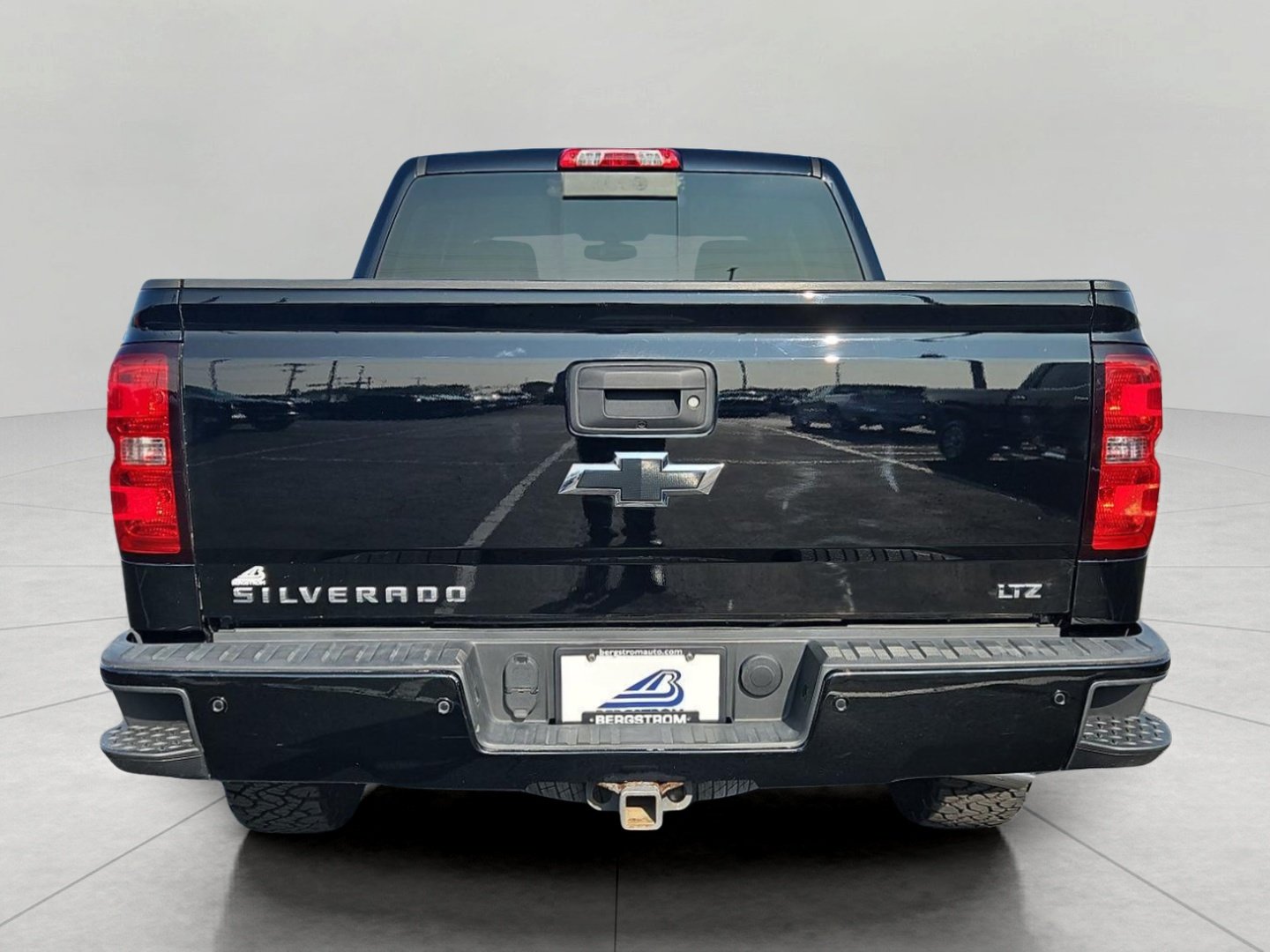 Used 2015 Chevrolet Silverado 1500 LTZ Z71 w/ Midnight Edition AWD/4WD image 7