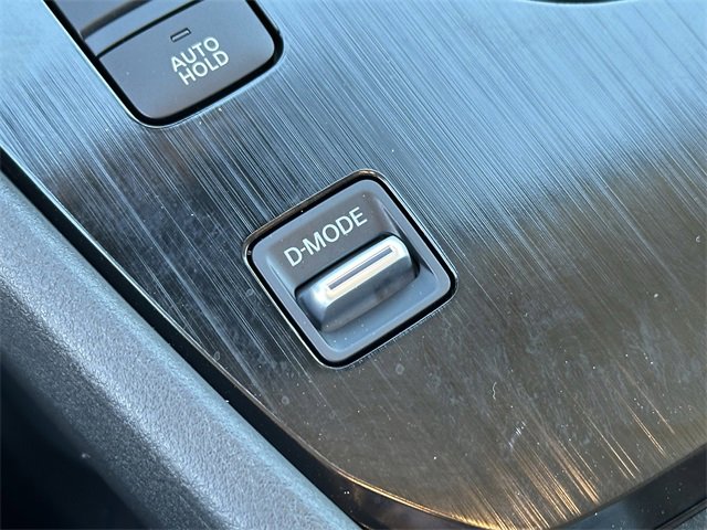 Used 2025 Nissan Rogue SV w/ SV Premium Package image 21