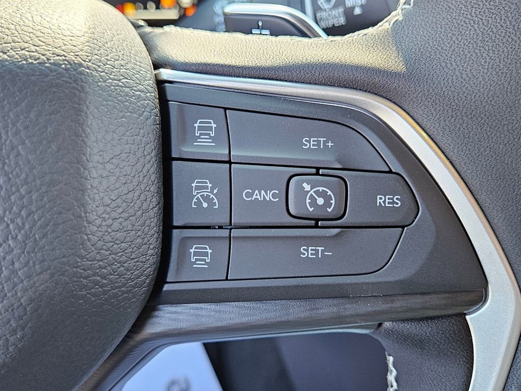 New 2025 Jeep Grand Cherokee L Laredo w/ Luxury Tech Group I image 24