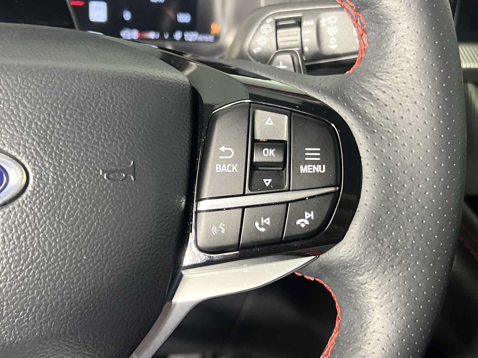 Used 2025 Ford Explorer ST AWD/4WD image 28