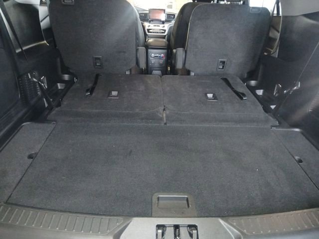 Used 2023 Ford Explorer XLT image 41