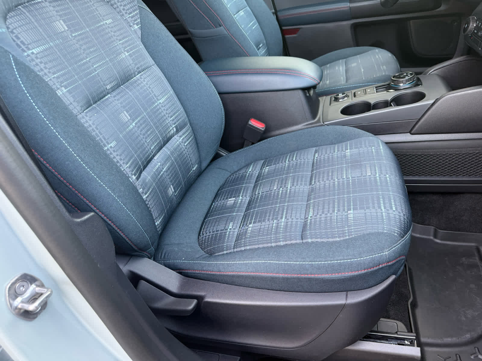 Used 2024 Ford Bronco Sport Heritage w/ Heritage Convenience Package image 8