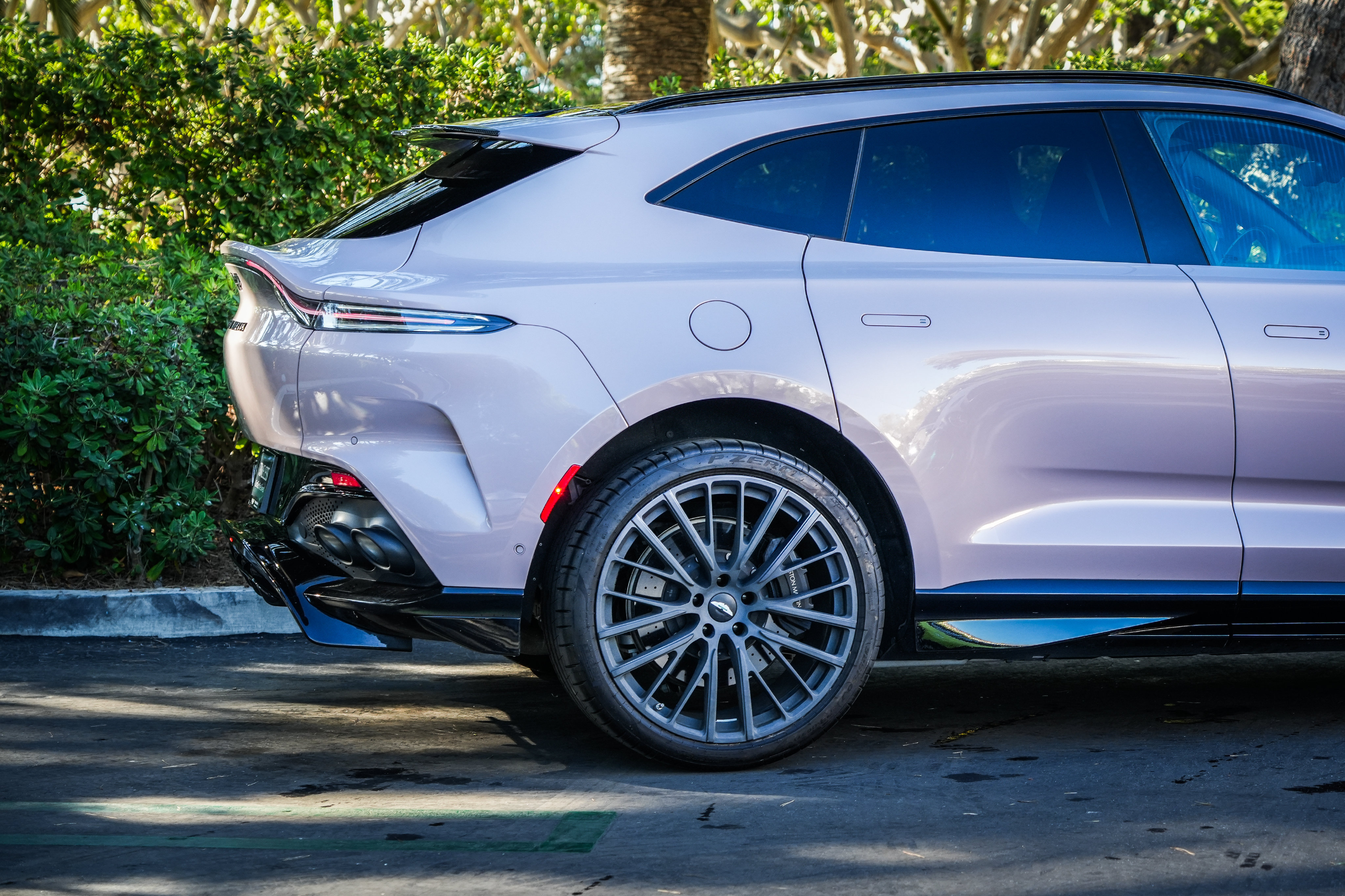 Used 2023 Aston Martin DBX 707 AWD/4WD image 24