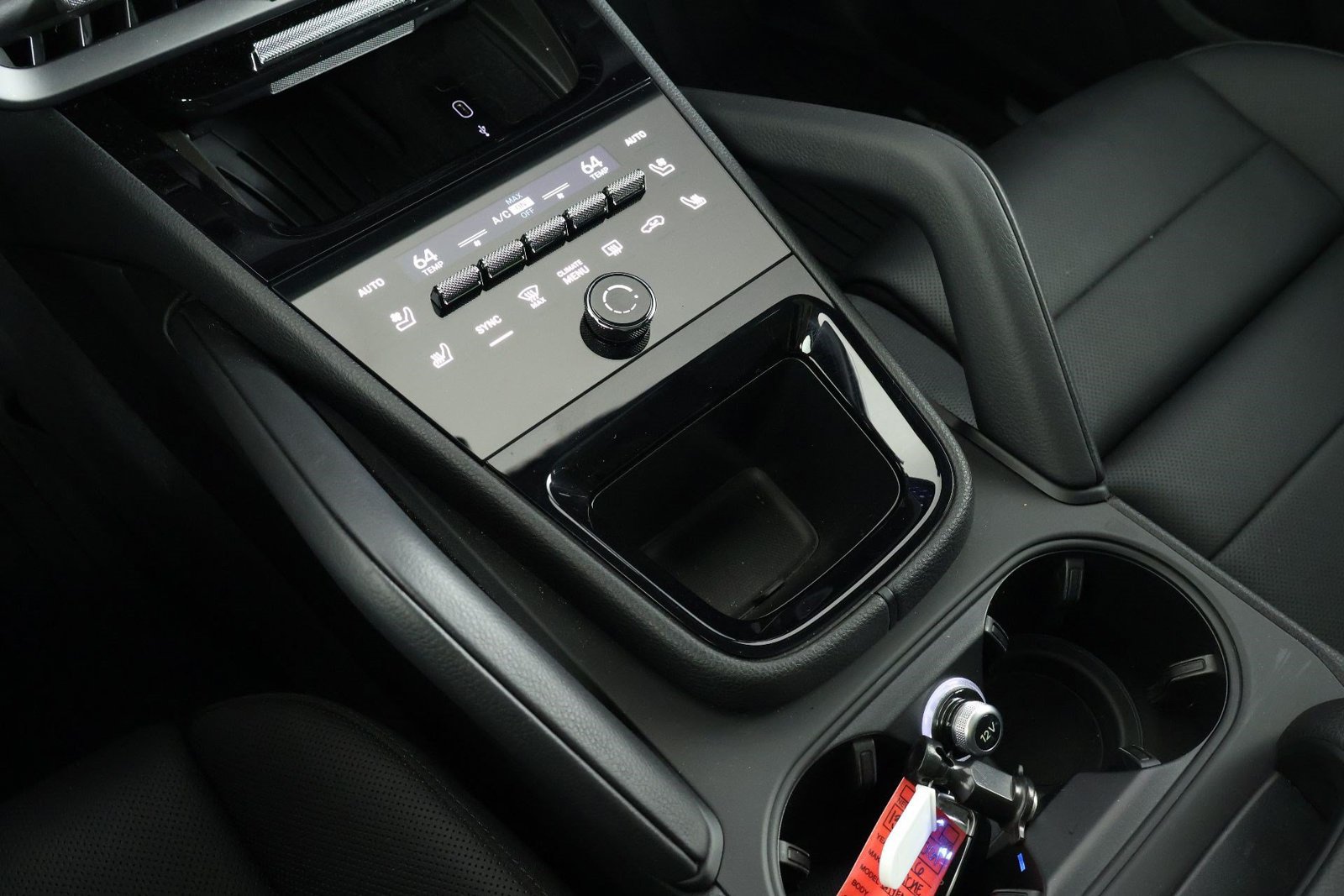 Certified 2026 Porsche Cayenne AWD/4WD image 18