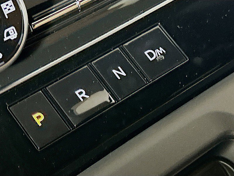 New 2025 Nissan Armada SL w/ Captain's Chari Seat Package image 18