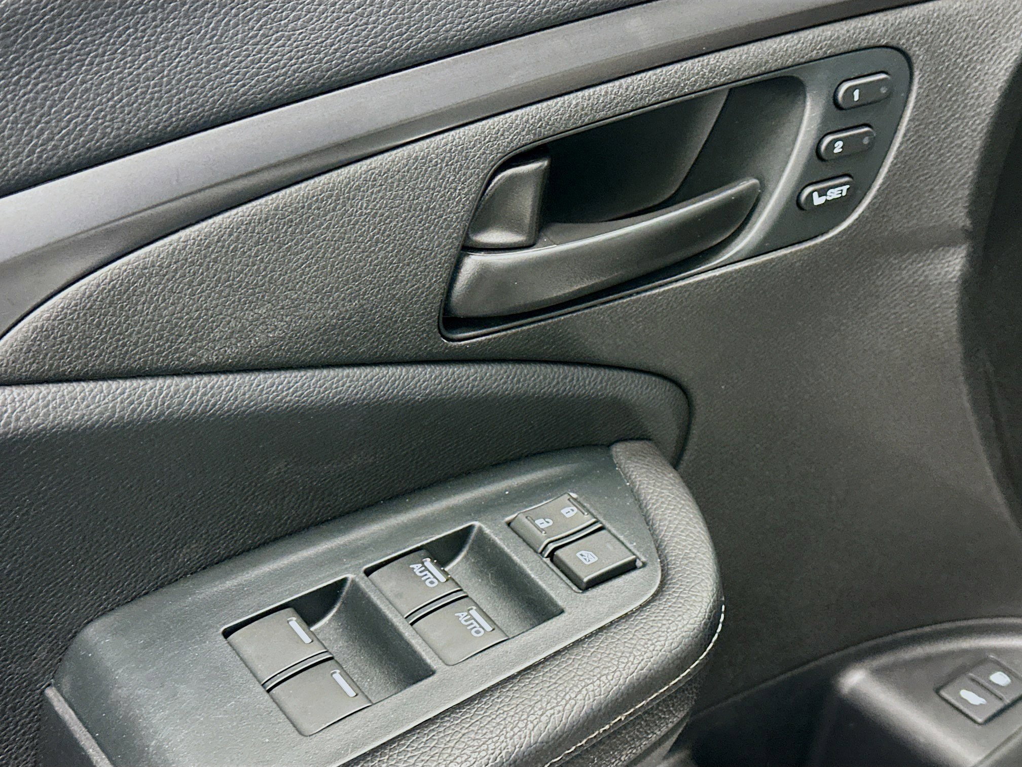 Used 2023 Honda Passport EX-L image 15