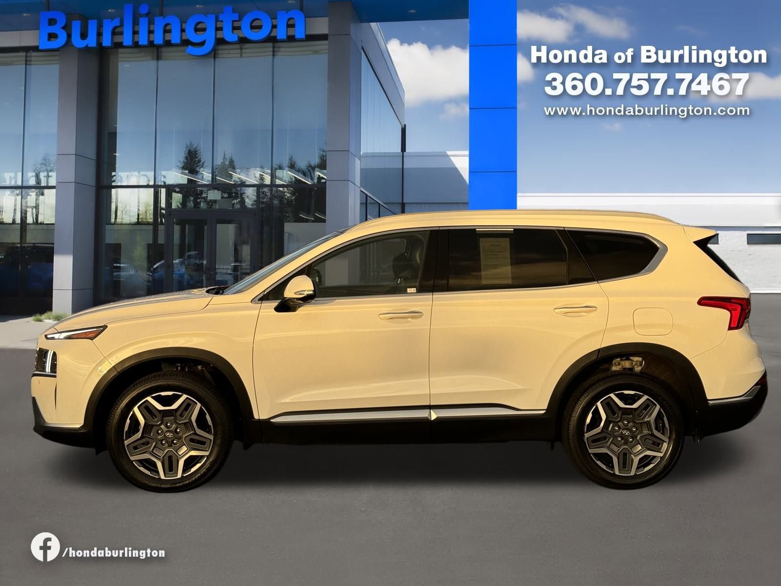 Used 2022 Hyundai Santa Fe Limited w/ Cargo Package image 3