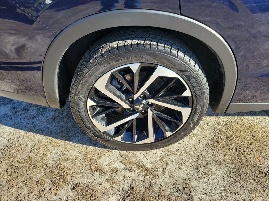 Used 2024 Mitsubishi Outlander SE image 7
