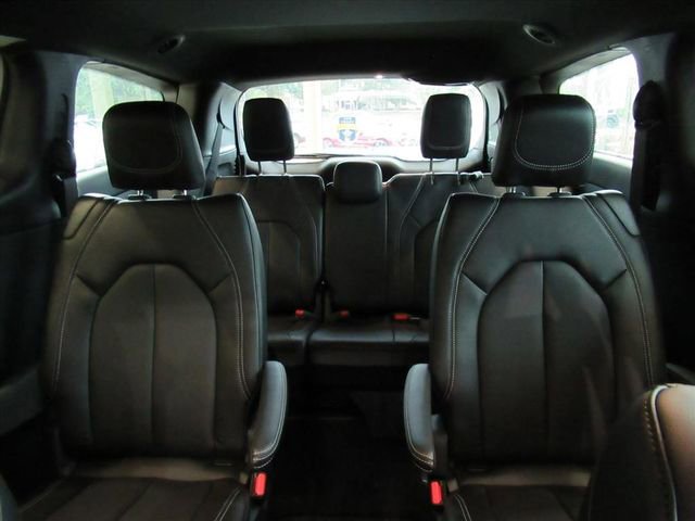 New 2026 Chrysler Voyager LX image 24