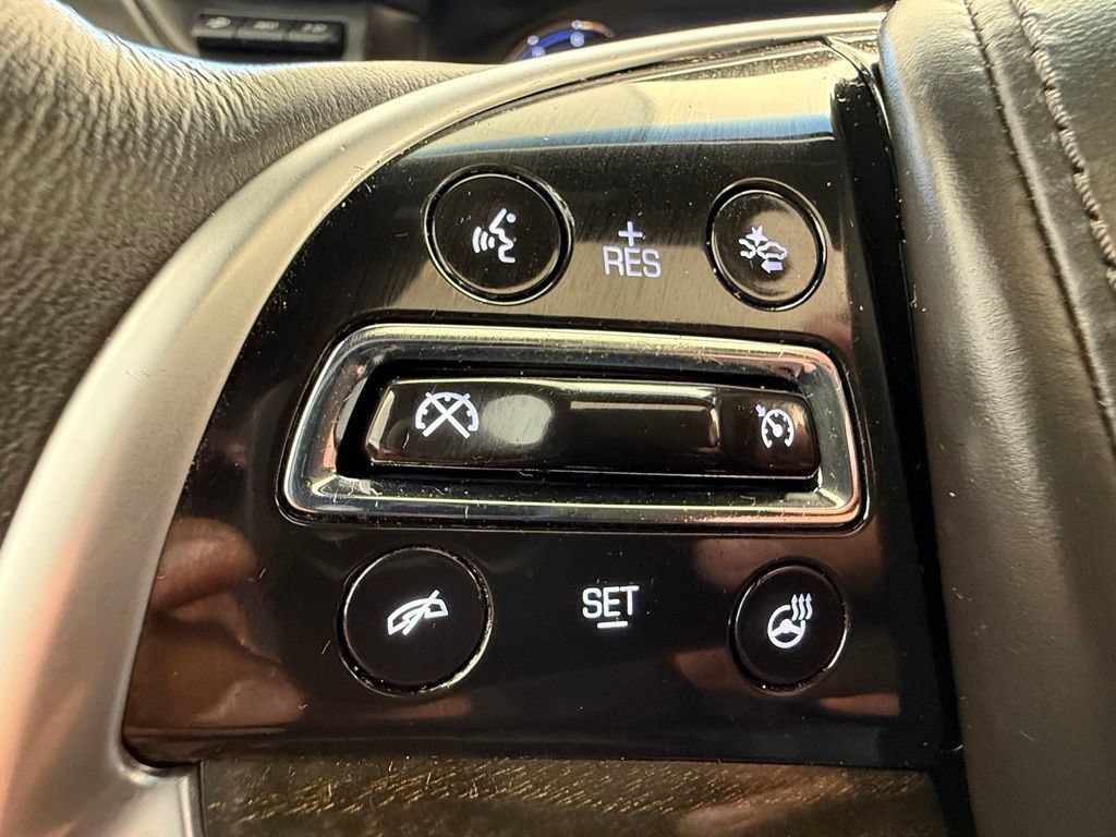 Used 2018 Cadillac Escalade Platinum AWD/4WD image 40