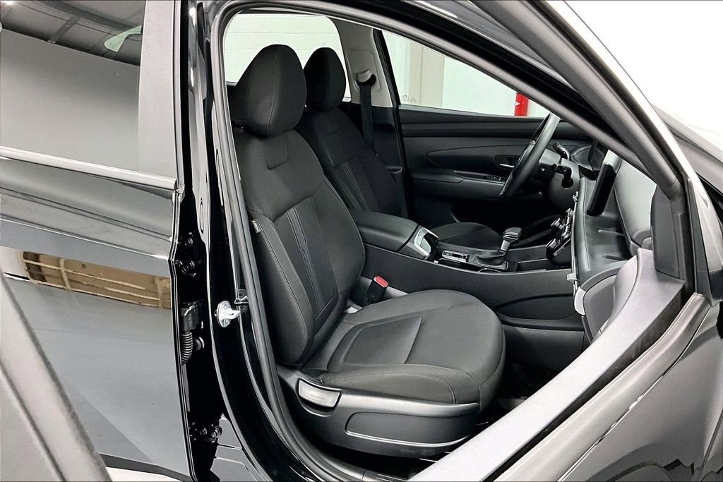 Certified 2025 Hyundai Tucson SEL image 10