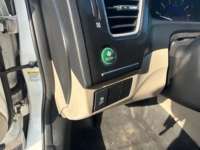 Used 2015 Honda Civic SE image 17