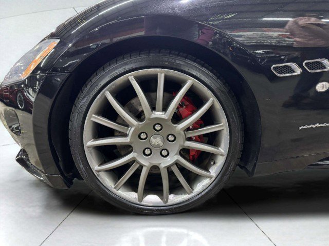 Used 2011 Maserati GranTurismo S image 39