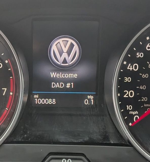 Used 2018 Volkswagen Tiguan SE w/ 3rd Row Seat Package image 40