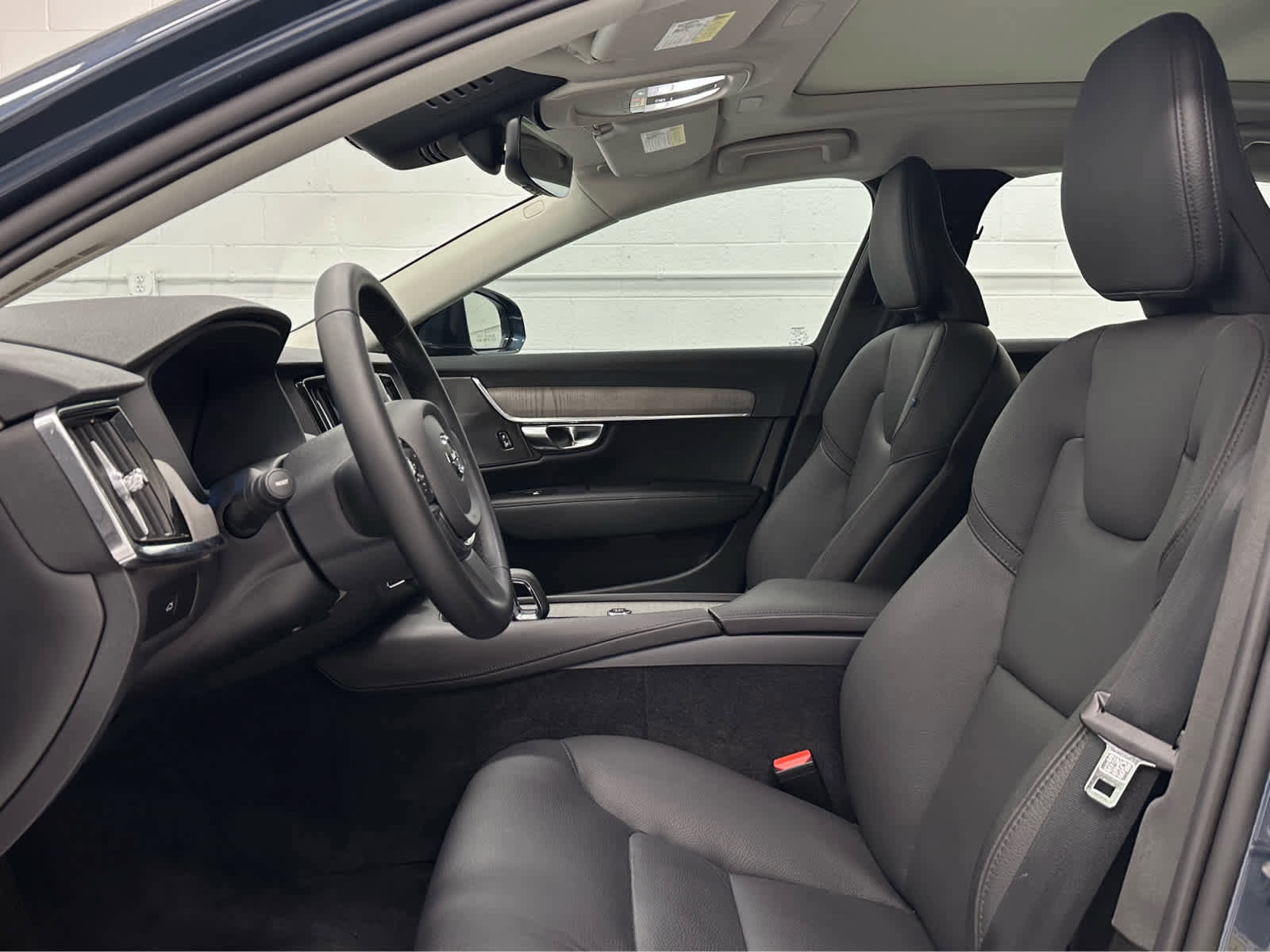 Used 2023 Volvo S90 B6 Plus AWD/4WD image 11