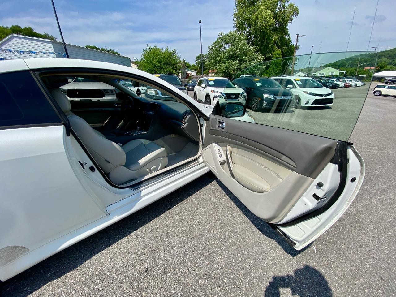 Used 2012 INFINITI G37 Journey w/ Premium Pkg RWD image 11