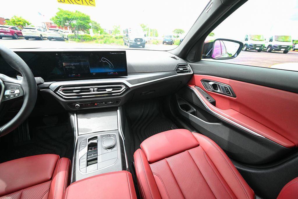 Used 2023 BMW 330i xDrive Sedan w/ Premium Package AWD/4WD image 33