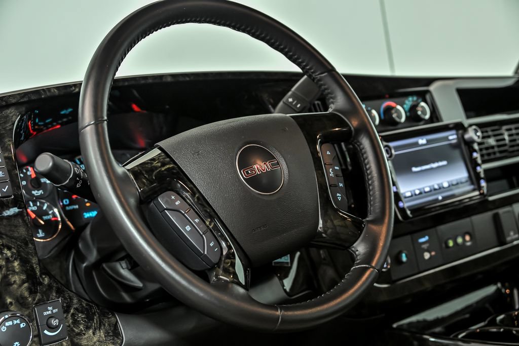 Used 2023 GMC Savana 2500 RWD image 18