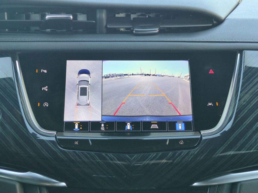 Used 2024 Cadillac XT6 Premium Luxury w/ Technology Package image 14